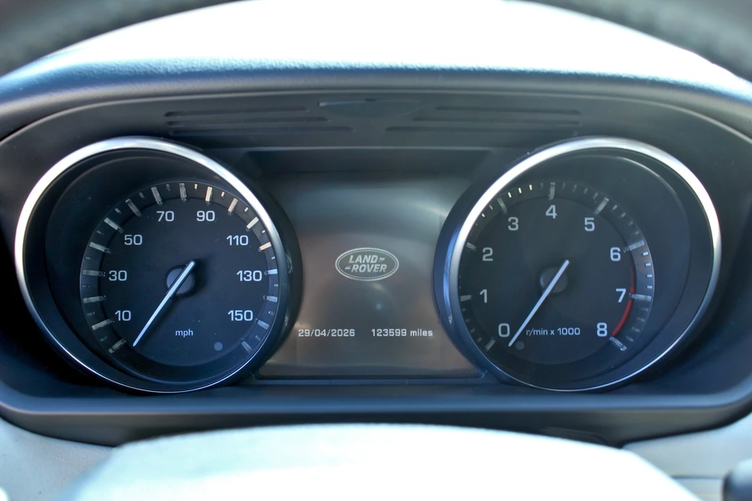 2015 Land Rover Range Rover Sport L494 - Image 20 of 29