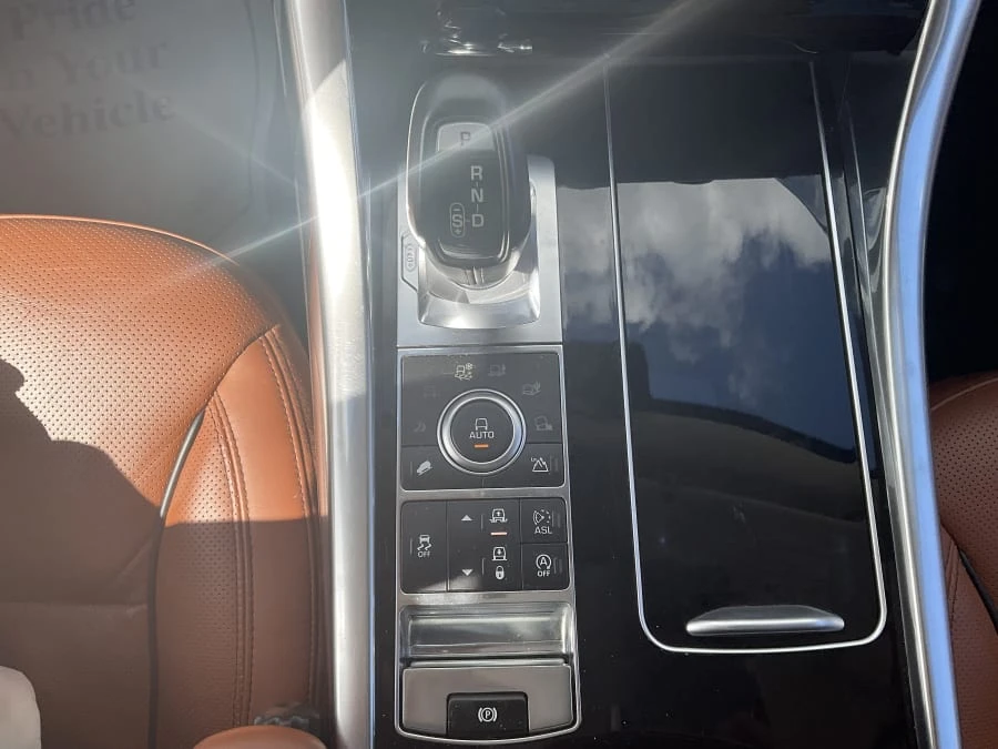 2015 Land Rover Range Rover L405 - Image 10 of 12