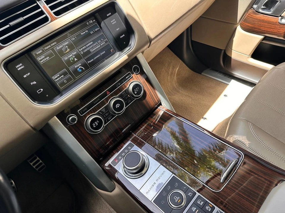 2015 Land Rover Range Rover L405 - Image 14 of 24