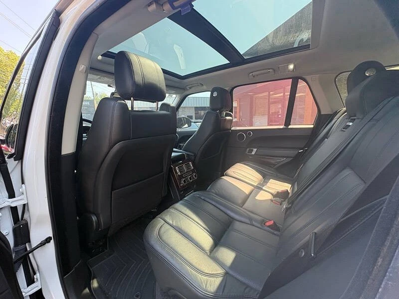 2015 Land Rover Range Rover L405 - Image 9 of 31