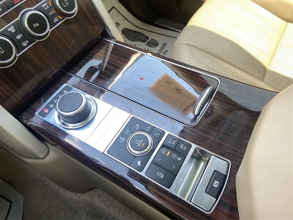 2015 Land Rover Range Rover L405 - Image 14 of 20