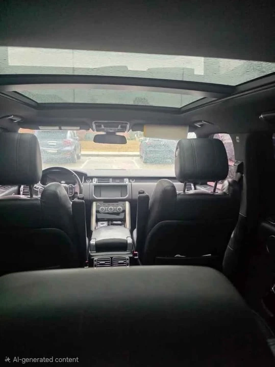 2015 Land Rover Range Rover L405 - Image 5 of 6