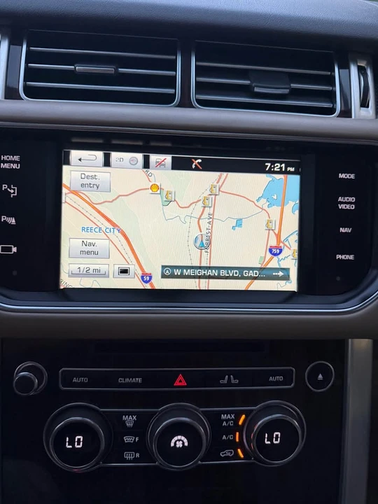 2015 Land Rover Range Rover L405 - Image 14 of 20