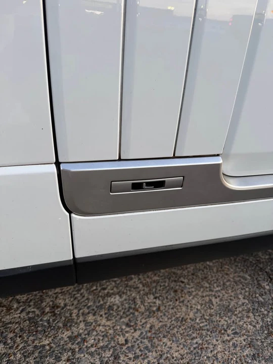 2015 Land Rover Range Rover L405 - Image 3 of 20