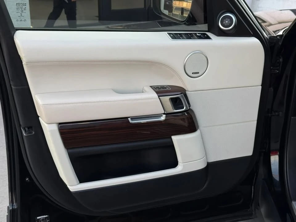 2015 Land Rover Range Rover L405 - Image 16 of 20