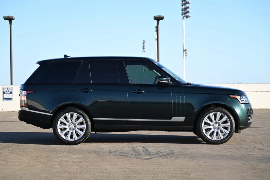 2015 Land Rover Range Rover L405 - Image 14 of 31