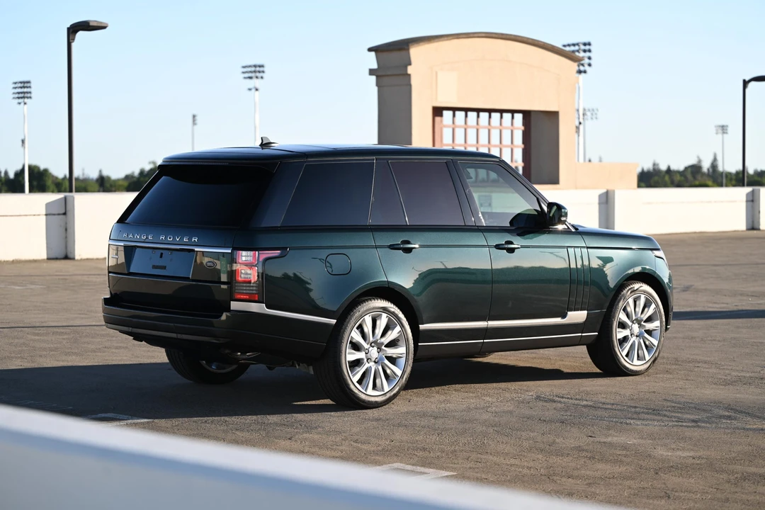 2015 Land Rover Range Rover L405 - Image 12 of 31