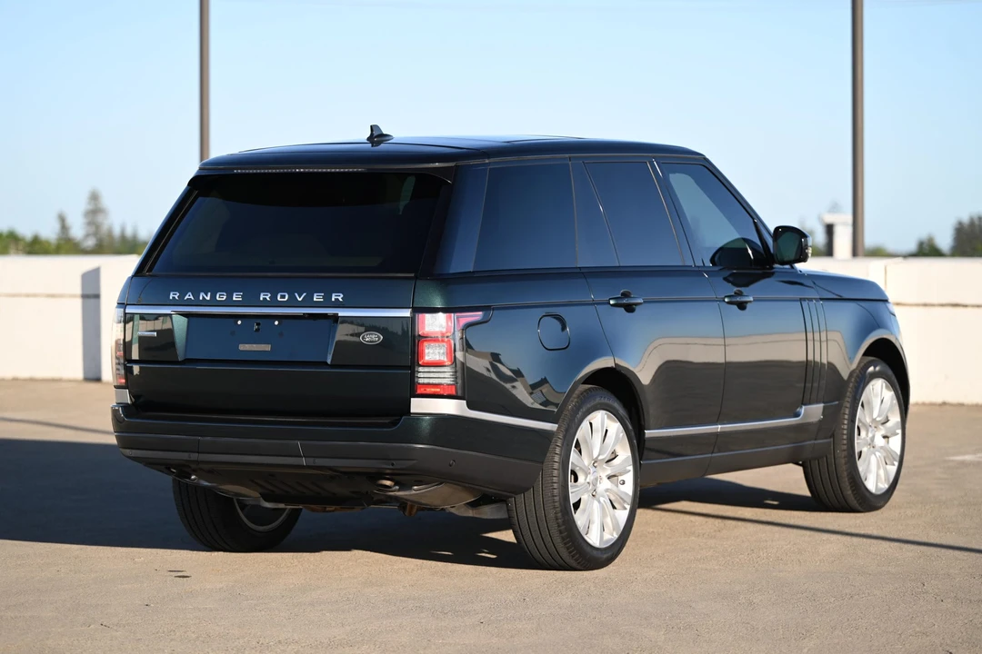 2015 Land Rover Range Rover L405 - Image 11 of 31