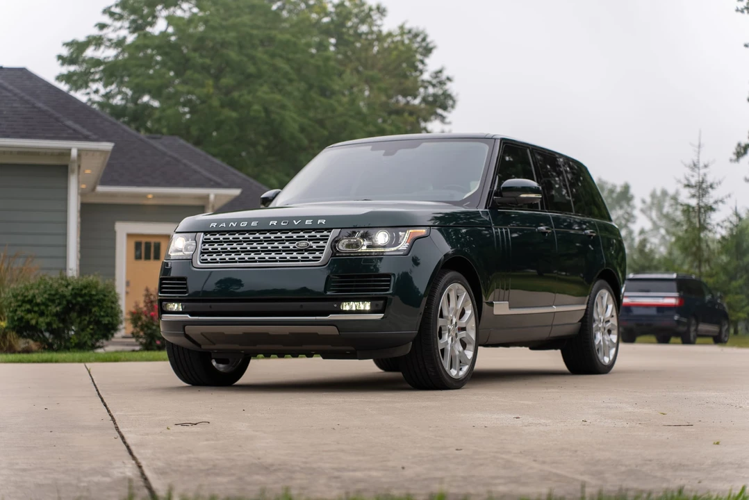 2015 Land Rover Range Rover L405 - Image 2 of 31