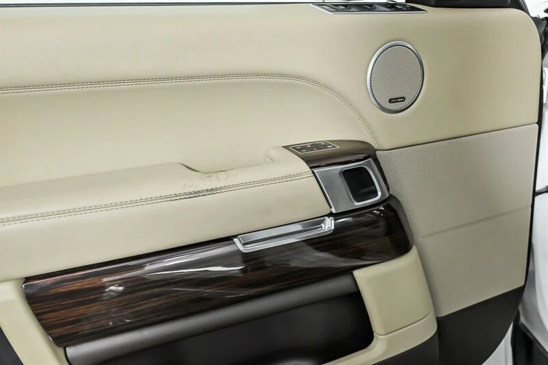 2015 Land Rover Range Rover L405 - Image 13 of 31