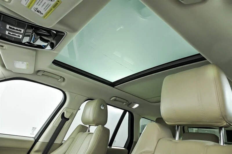 2015 Land Rover Range Rover L405 - Image 18 of 31