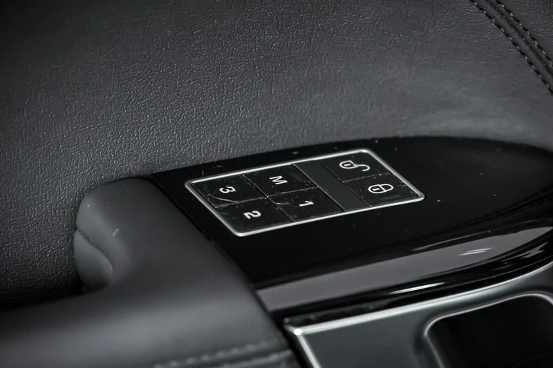 2015 Land Rover Range Rover L405 - Image 19 of 21