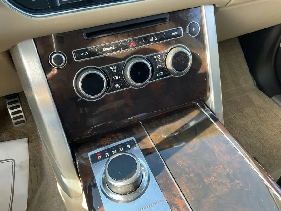 2015 Land Rover Range Rover L405 - Image 8 of 14