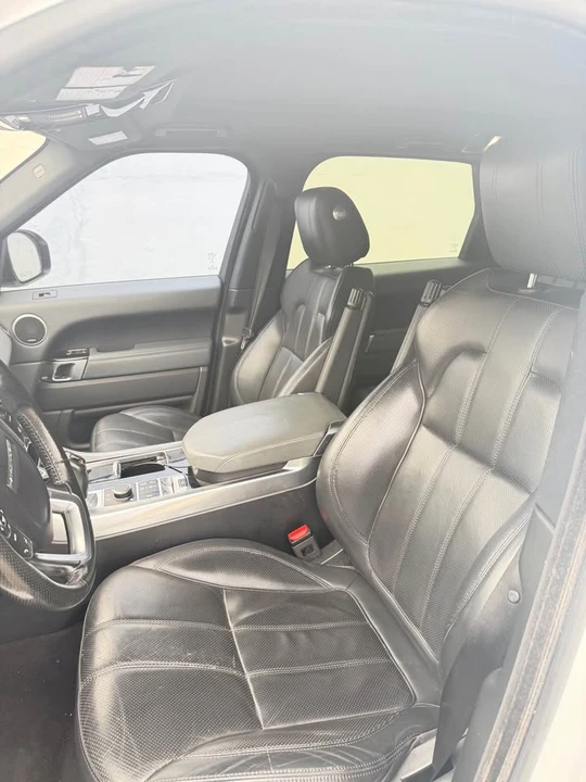 2015 Land Rover Range Rover L405 - Image 8 of 18