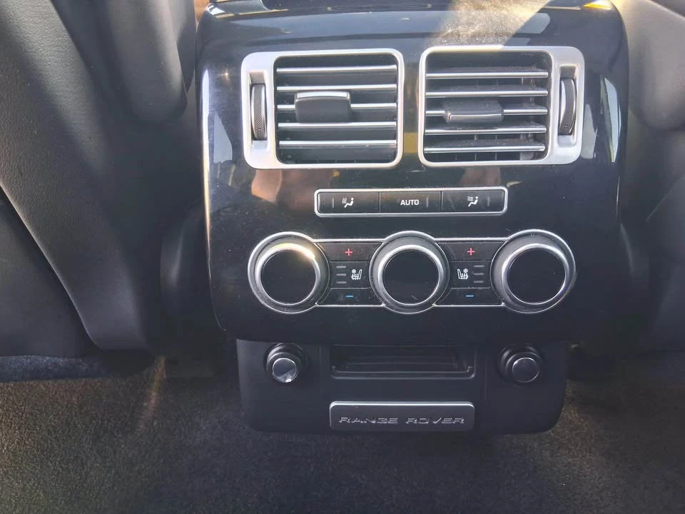 2015 Land Rover Range Rover L405 - Image 12 of 16