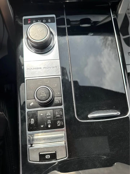 2015 Land Rover Range Rover L405 - Image 17 of 20