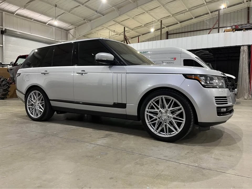 2015 Land Rover Range Rover L405 - Image 2 of 14