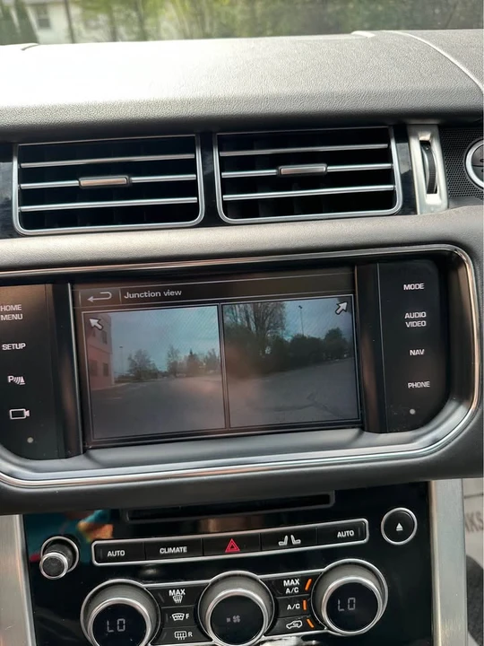 2015 Land Rover Range Rover L405 - Image 16 of 17