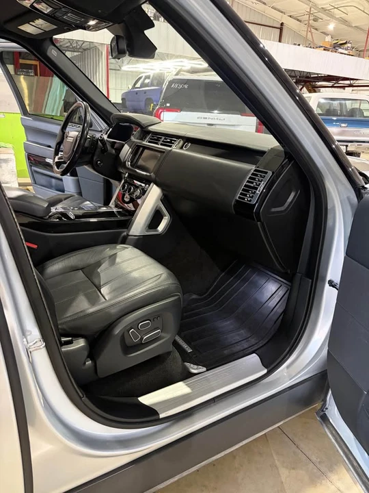 2015 Land Rover Range Rover L405 - Image 12 of 14