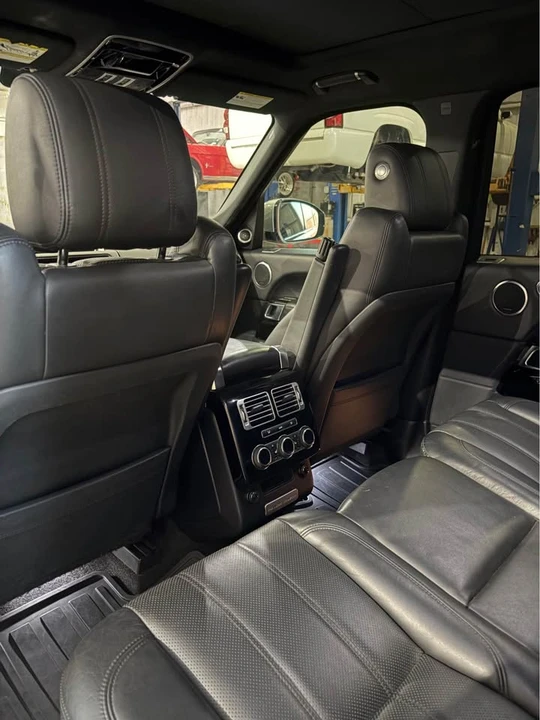 2015 Land Rover Range Rover L405 - Image 10 of 14