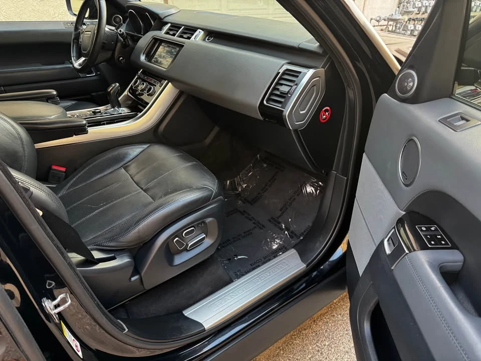 2015 Land Rover Range Rover L405 - Image 6 of 17