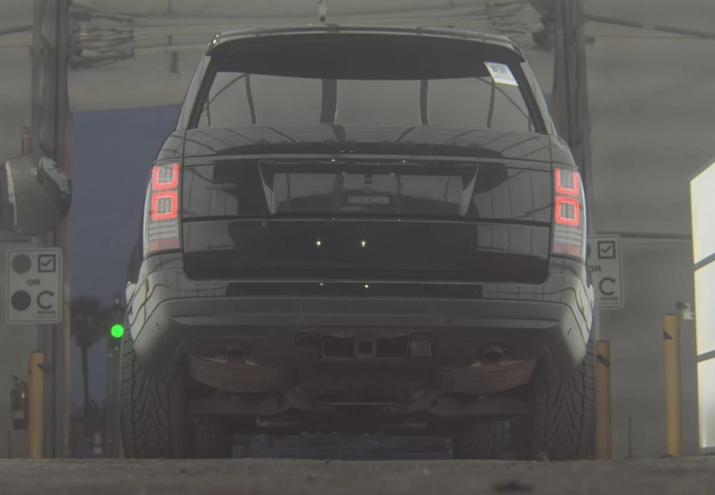 2015 Land Rover Range Rover L405 - Image 9 of 20