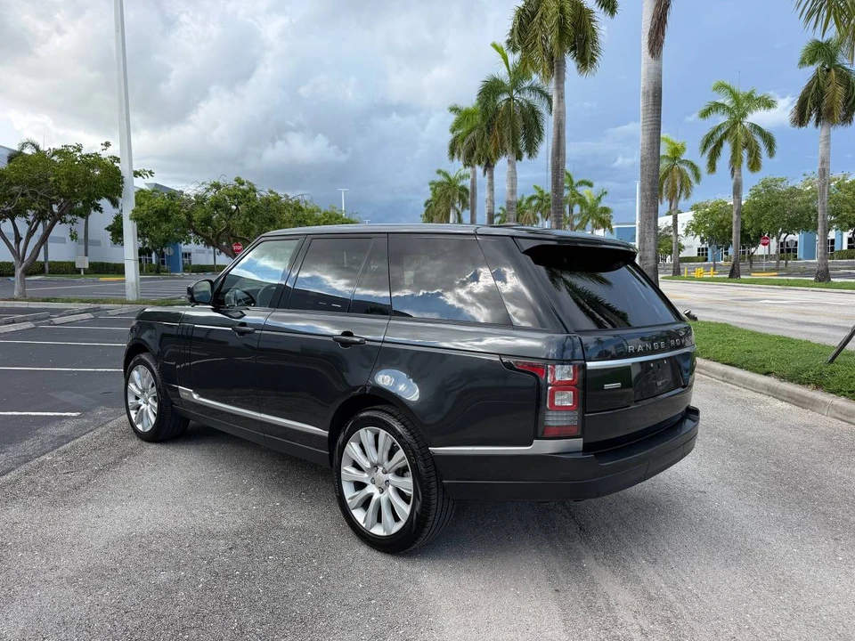 2015 Land Rover Range Rover L405 - Image 5 of 16