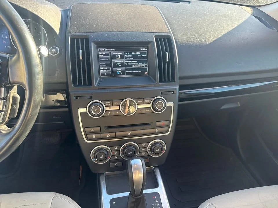 2015 Land Rover Freelander - Image 10 of 11