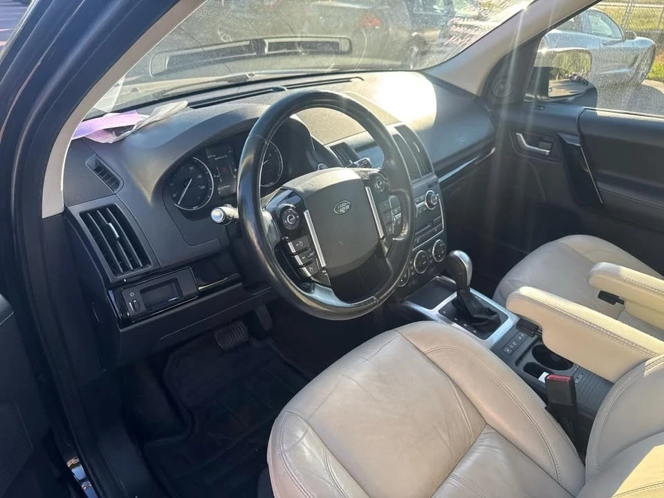 2015 Land Rover Freelander - Image 9 of 11
