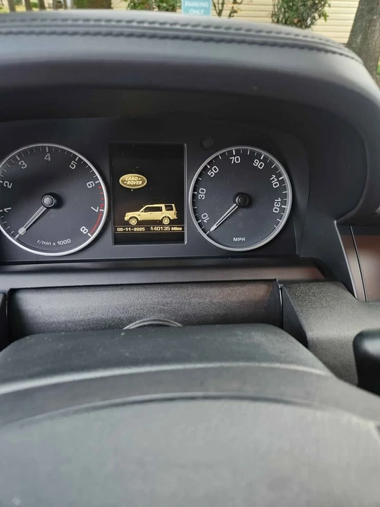 2015 Land Rover Discovery 4th Gen - Image 9 of 10