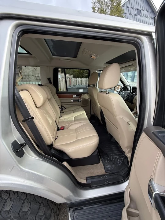 2015 Land Rover Discovery 4th Gen - Image 7 of 9