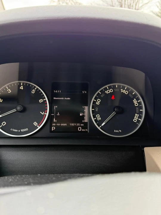 2015 Land Rover Discovery 4th Gen - Image 9 of 9