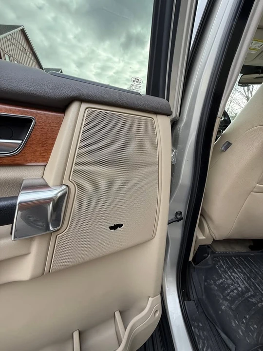 2015 Land Rover Discovery 4th Gen - Image 5 of 9