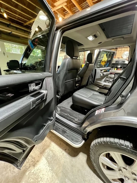 2015 Land Rover Discovery 4th Gen - Image 12 of 15