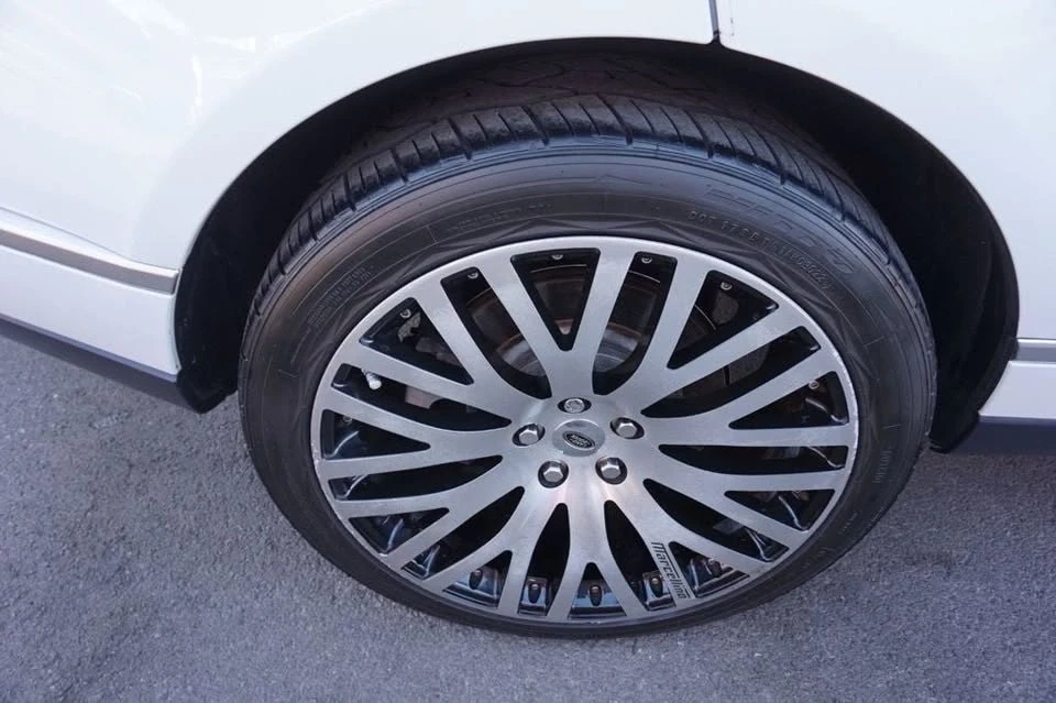 2015 Land Rover Range Rover L405 - Image 12 of 18
