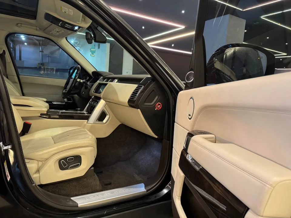 2015 Land Rover Range Rover L405 - Image 11 of 20