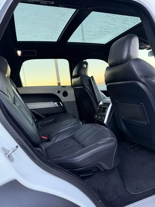 2015 Land Rover Range Rover L405 - Image 9 of 14