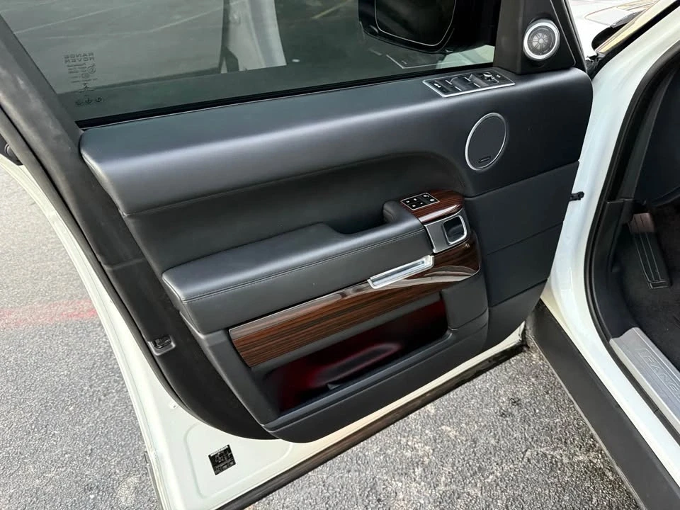 2015 Land Rover Range Rover L405 - Image 9 of 18