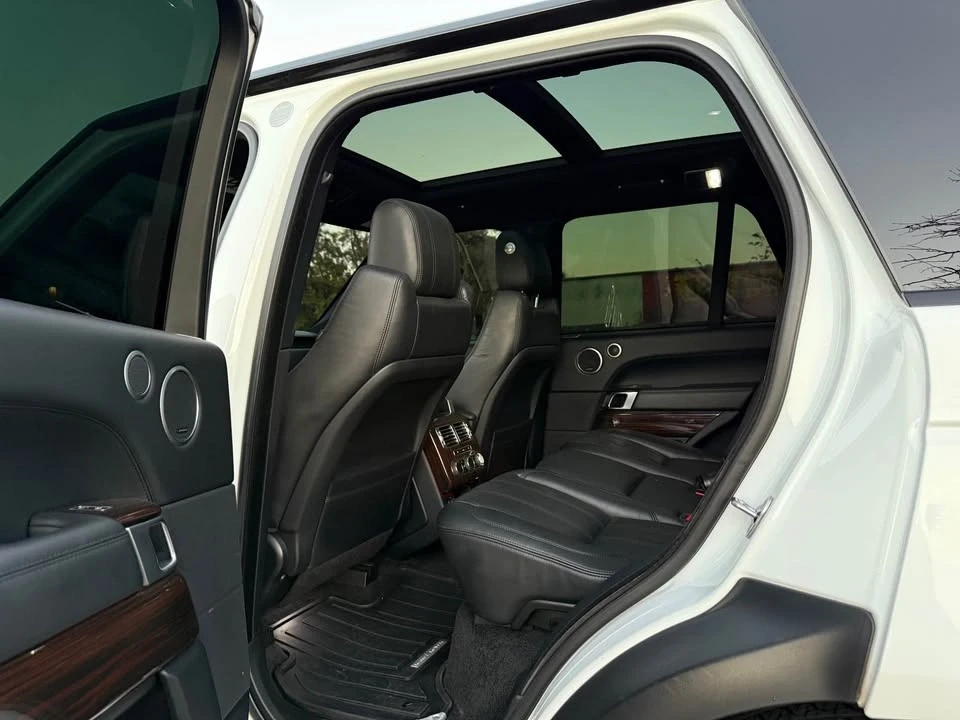 2015 Land Rover Range Rover L405 - Image 10 of 18