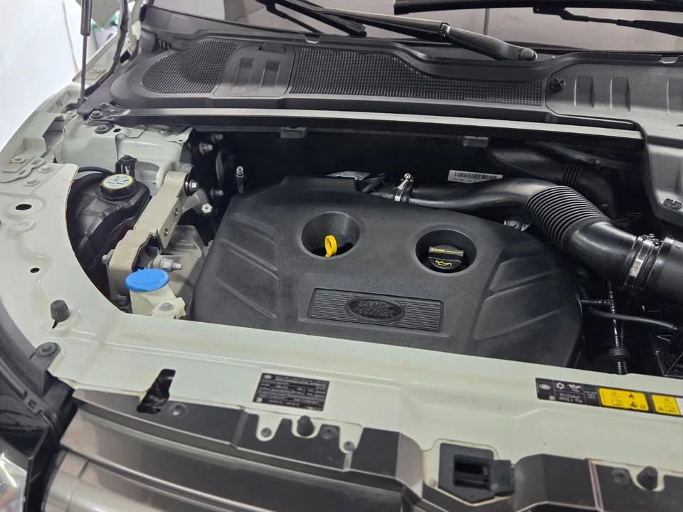 2015 Land Rover Range Rover Evoque 1st Gen - Image 11 of 18