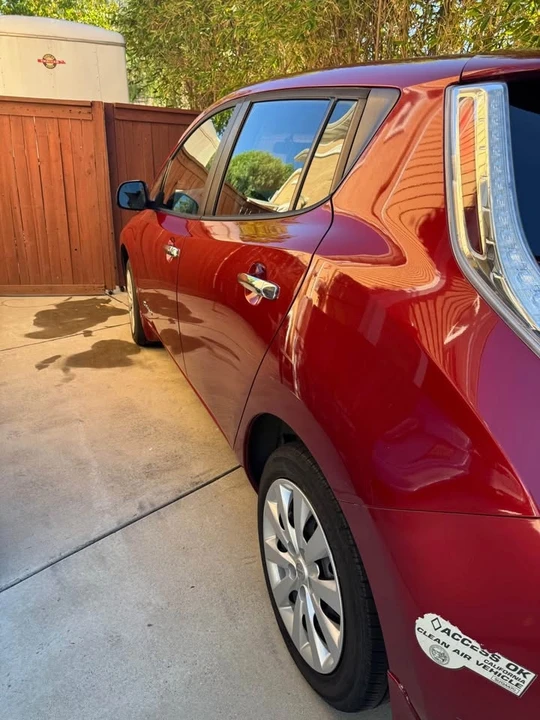 2015 Nissan Leaf - Image 6 of 8