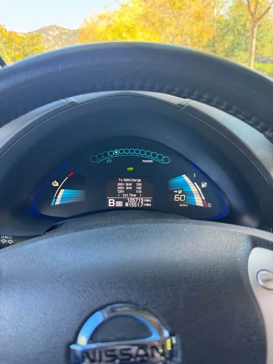 2015 Nissan Leaf - Image 2 of 8