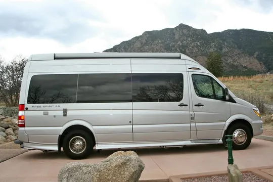 2015 Leisure Travel Van: Mercedes-Benz Sprinter 3500 Free Spirit SS EX-L