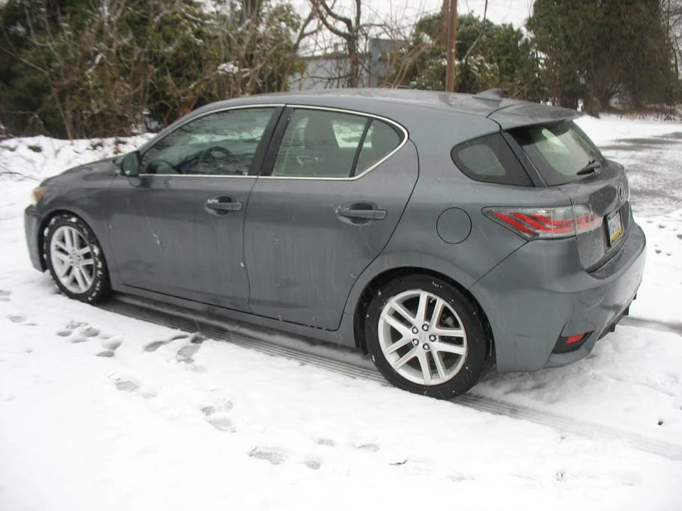 2015 Lexus CT - Image 2 of 9