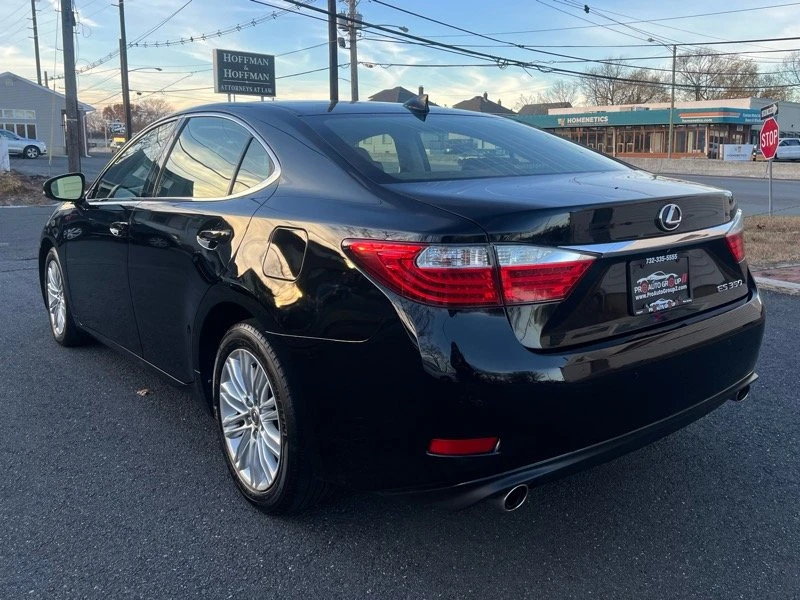 2015 Lexus ES 6th Gen - Image 3 of 20
