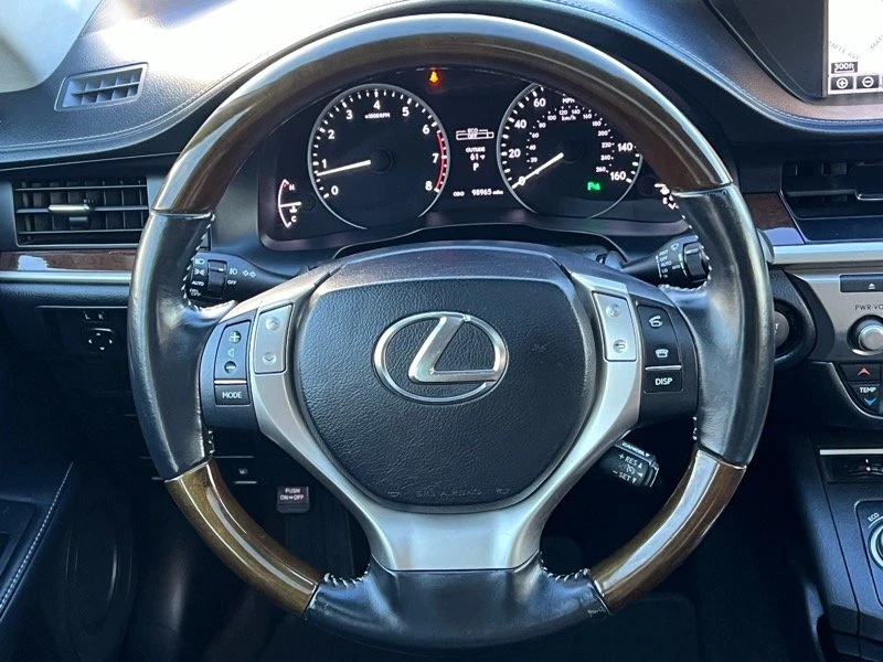 2015 Lexus ES 6th Gen - Image 15 of 20