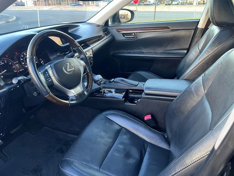 2015 Lexus ES 6th Gen - Image 6 of 20