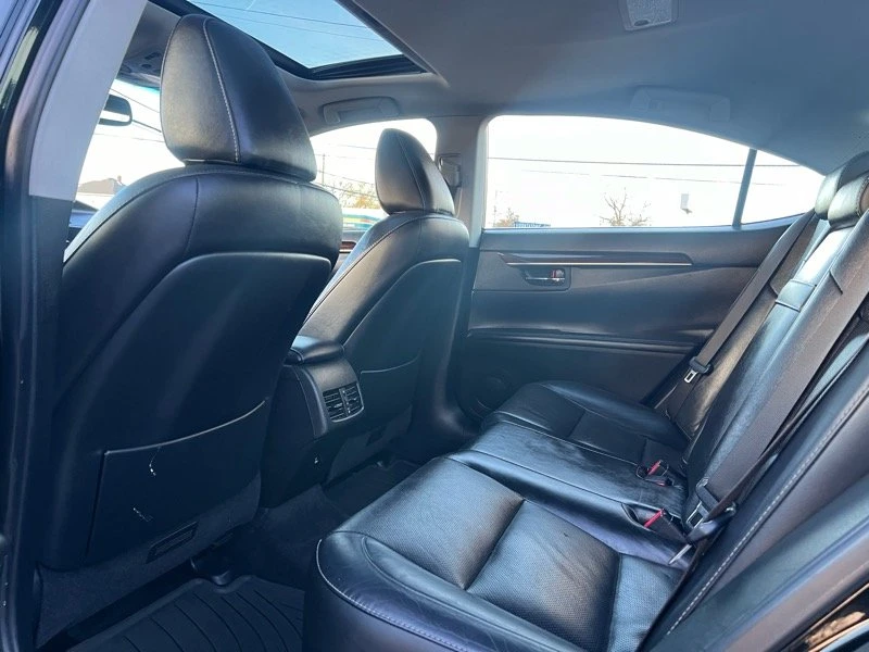 2015 Lexus ES 6th Gen - Image 9 of 20