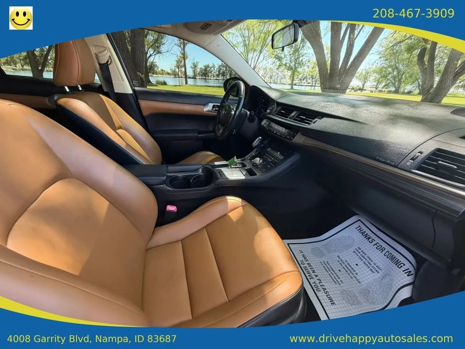2015 Lexus CT - Image 16 of 18