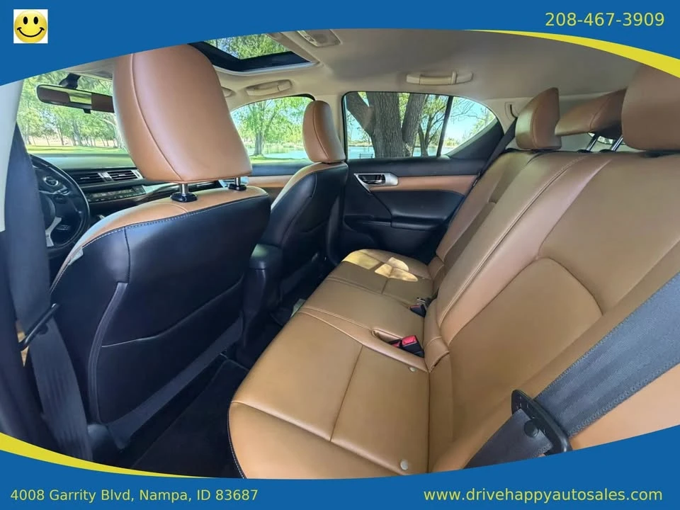 2015 Lexus CT - Image 14 of 18